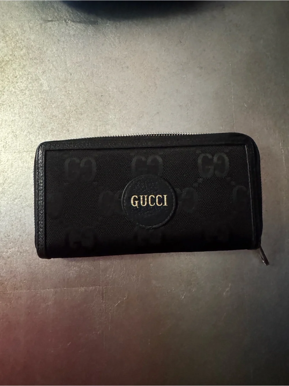 Gucci classic off